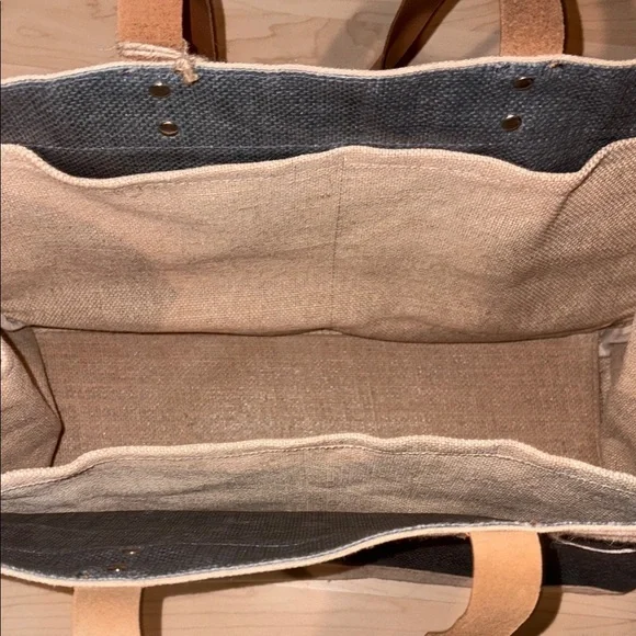 Black and Tan Tote Bag - Picture 4 of 7